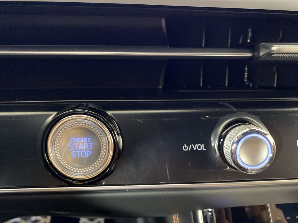 Thumbnail: 2026 Genesis GV70 - 30