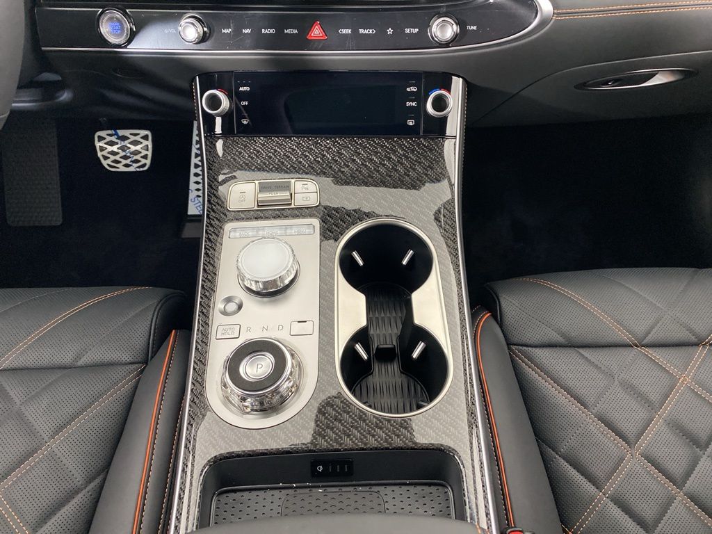 Thumbnail: 2026 Genesis GV70 - 16