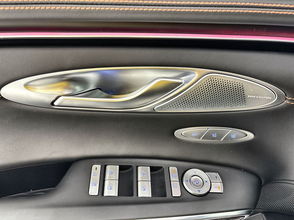 Thumbnail: 2026 Genesis GV70 - 23
