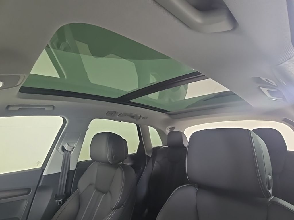 Thumbnail: 2024 Audi Q5 - 32