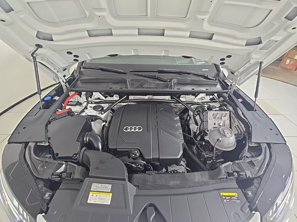 Thumbnail: 2024 Audi Q5 - 9