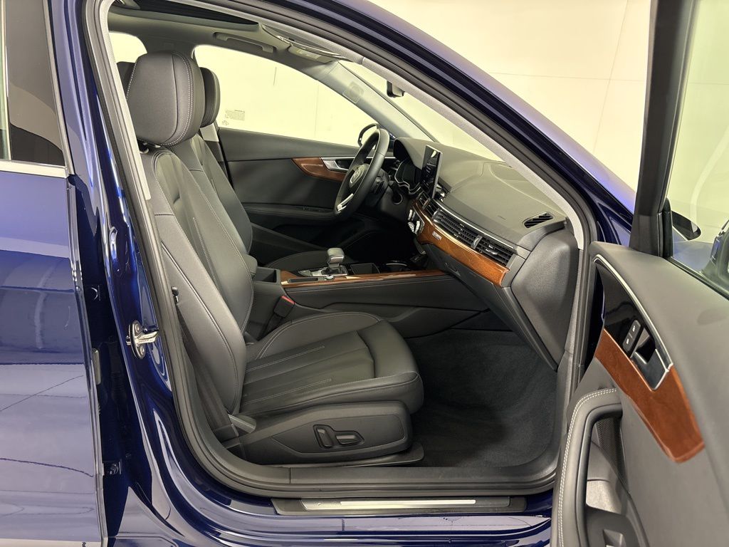 Thumbnail: 2022 Audi A4 - 10