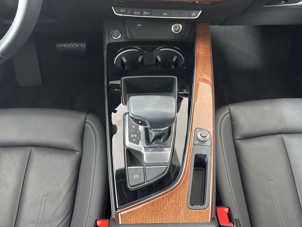 Thumbnail: 2022 Audi A4 - 16