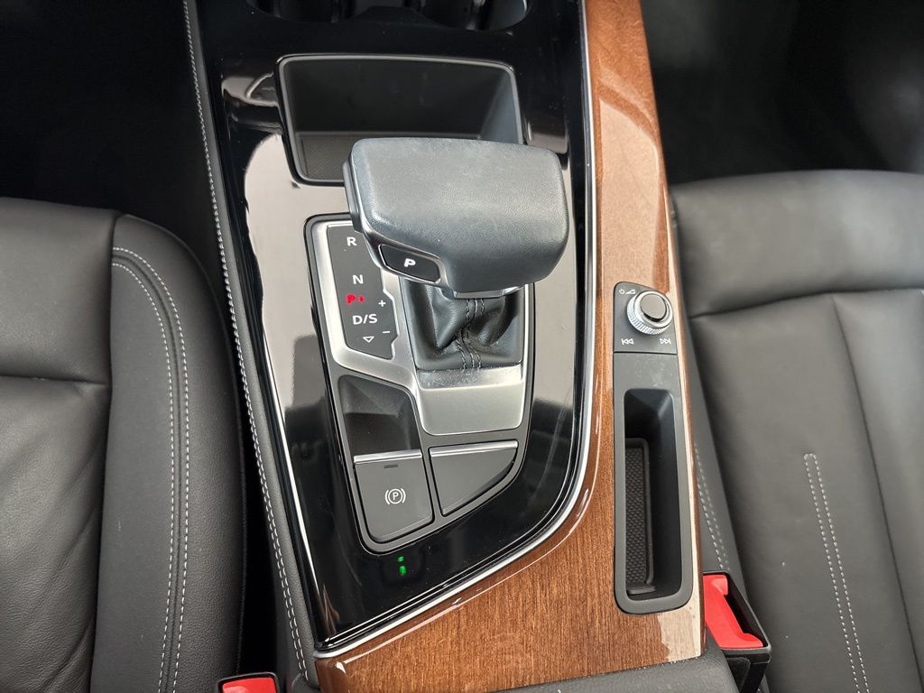 Thumbnail: 2022 Audi A4 - 33