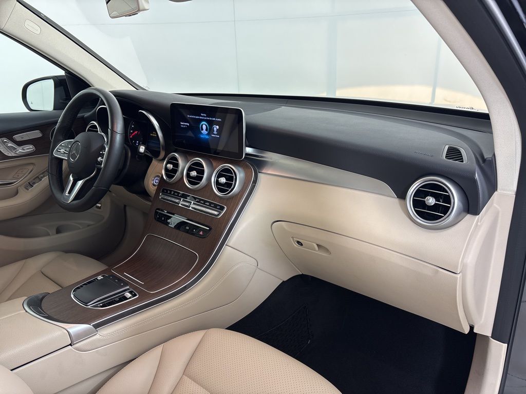 Thumbnail: 2020 Mercedes-Benz GLC - 2
