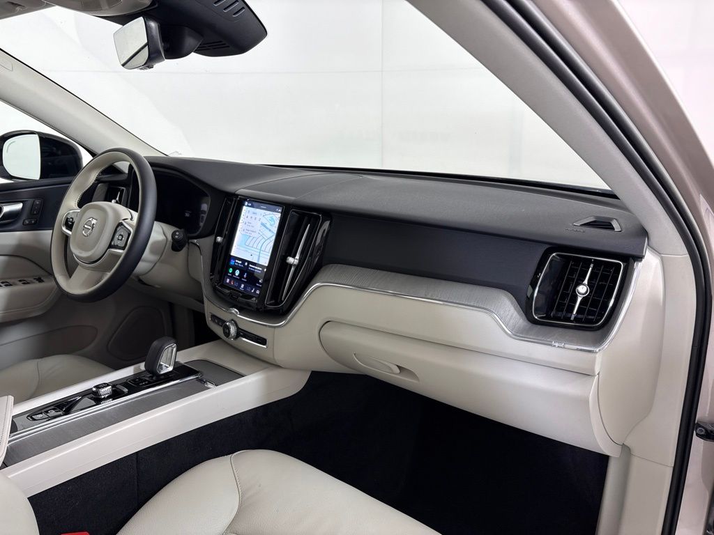 Thumbnail: 2023 Volvo XC60 - 2