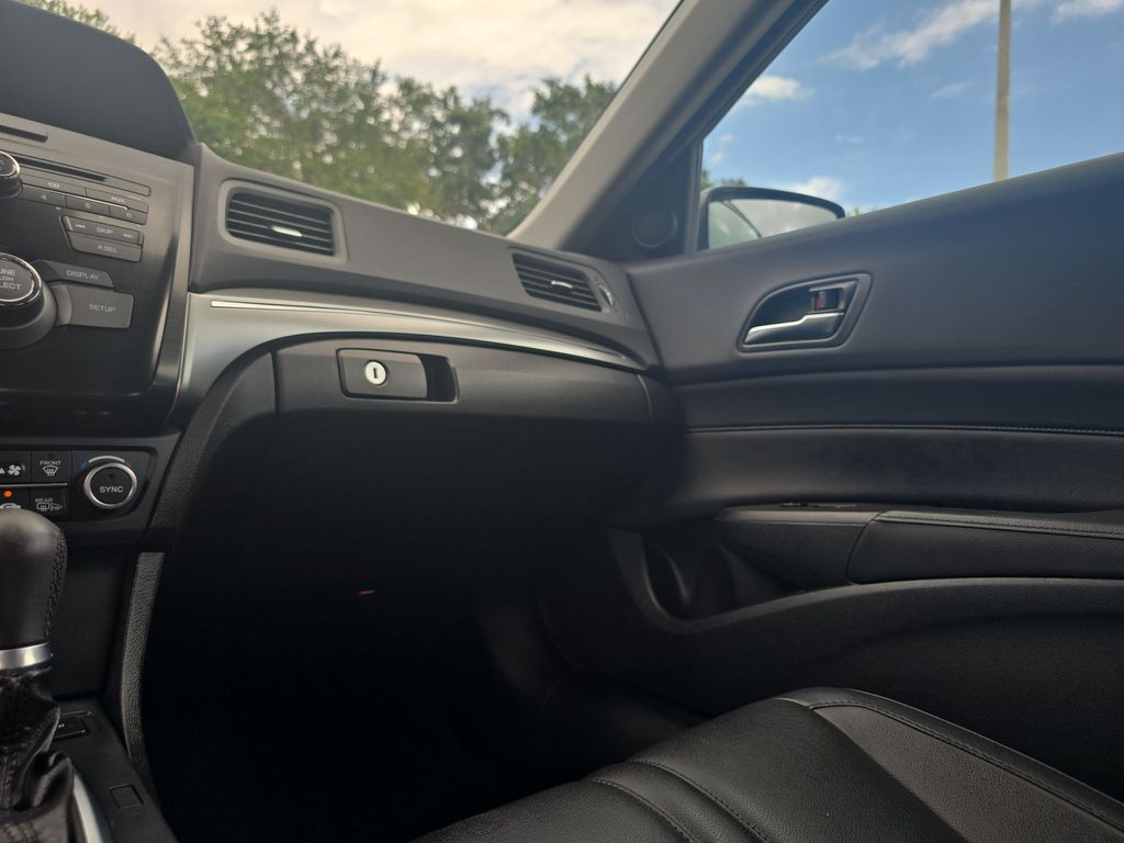 Thumbnail: 2020 Acura ILX - 23