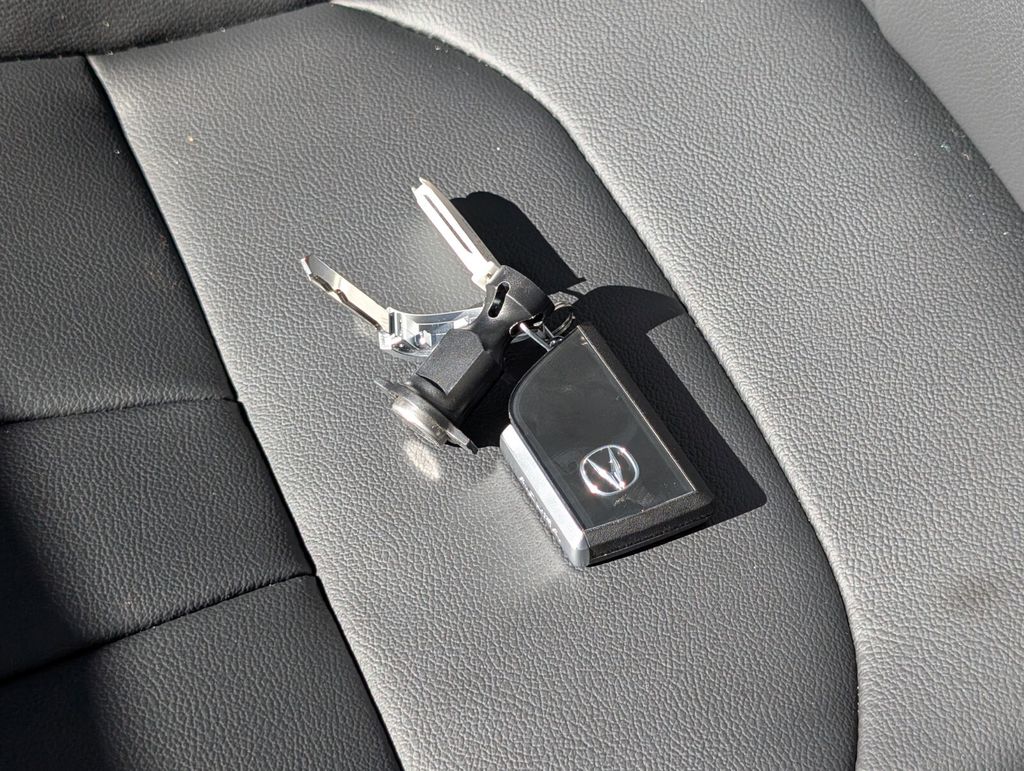 Thumbnail: 2025 Acura Integra - 13