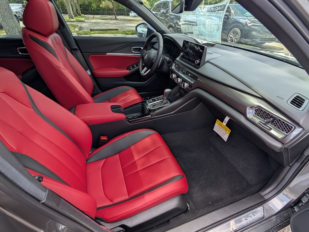 Thumbnail: 2025 Acura Integra - 12