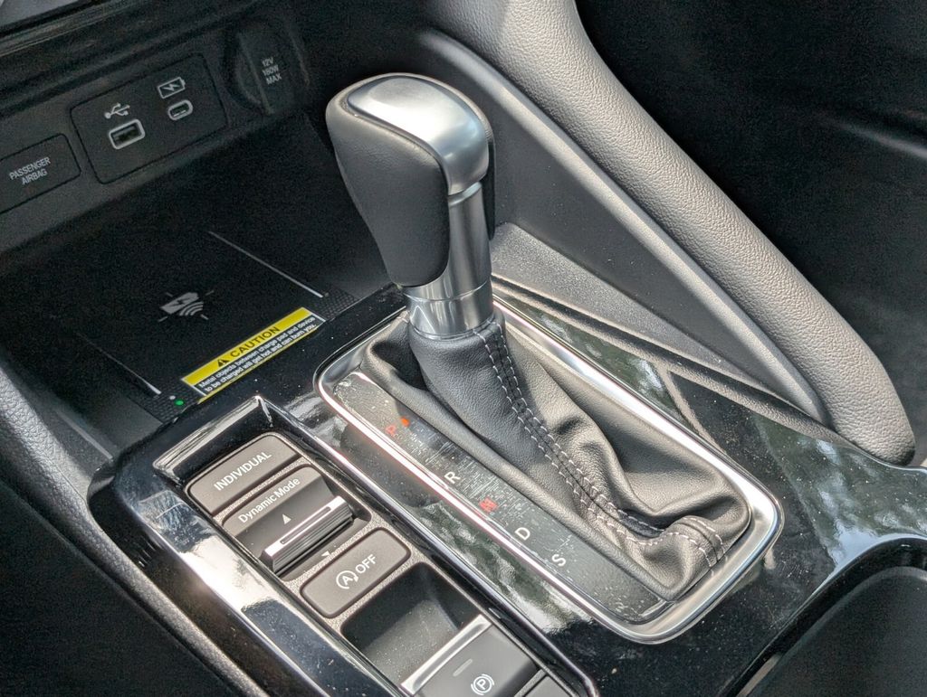 Thumbnail: 2025 Acura Integra - 11