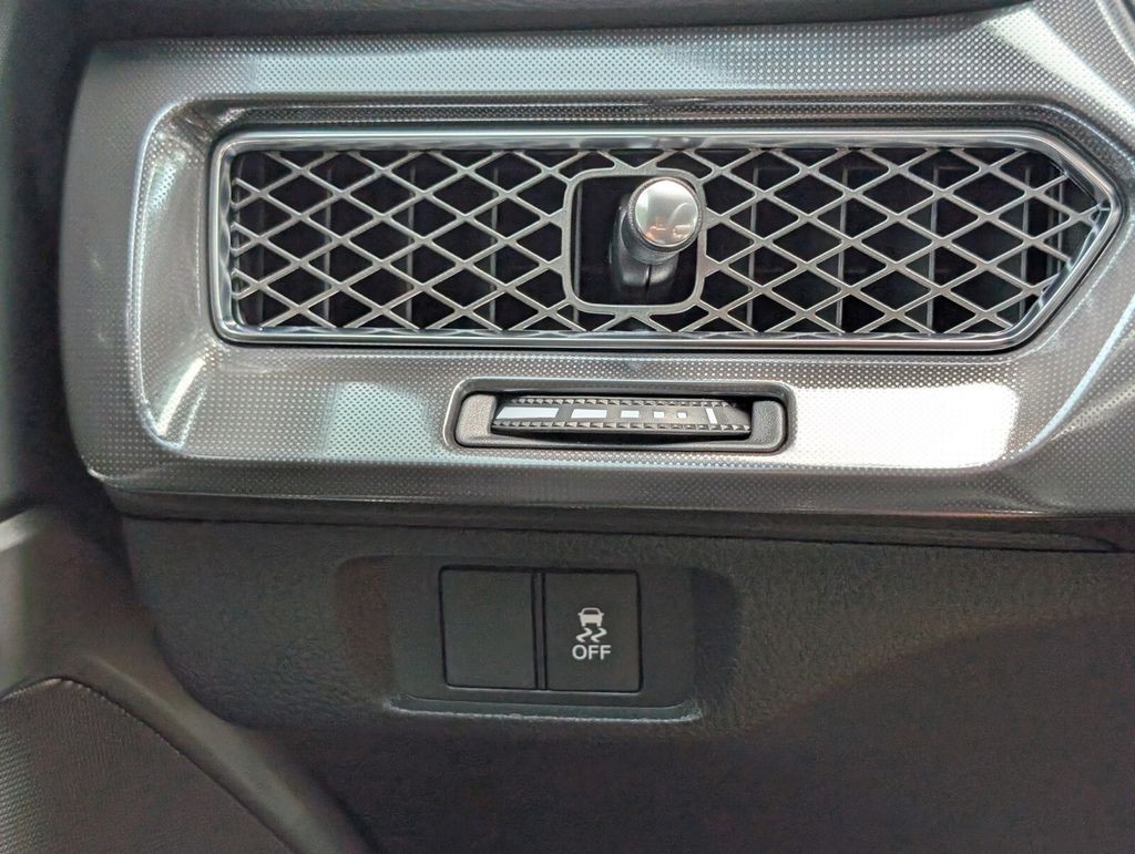 Thumbnail: 2025 Acura Integra - 20