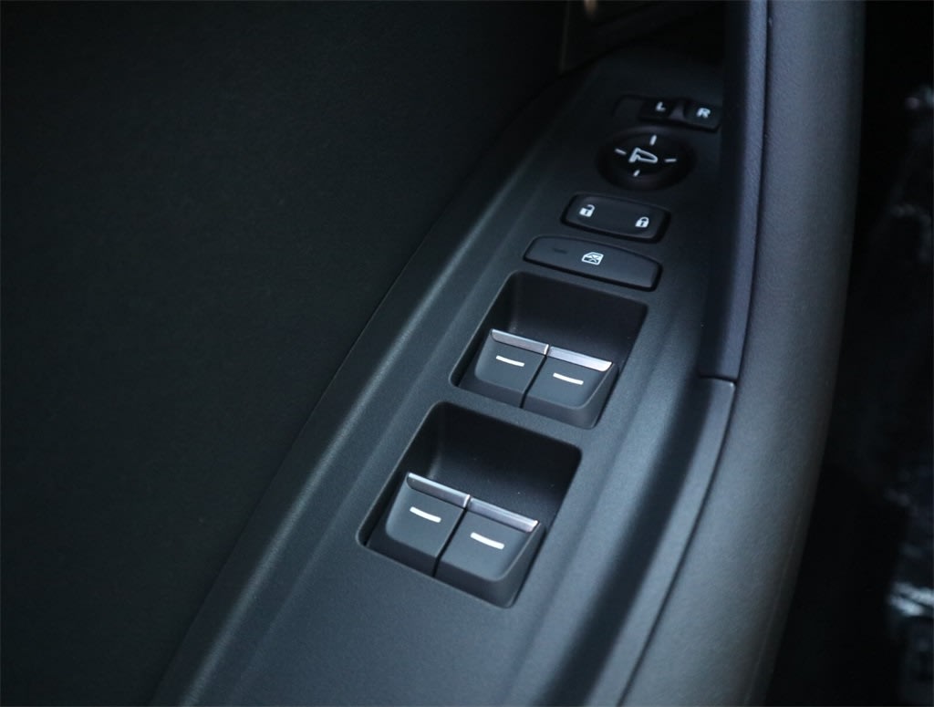 Thumbnail: 2025 Acura TLX - 19