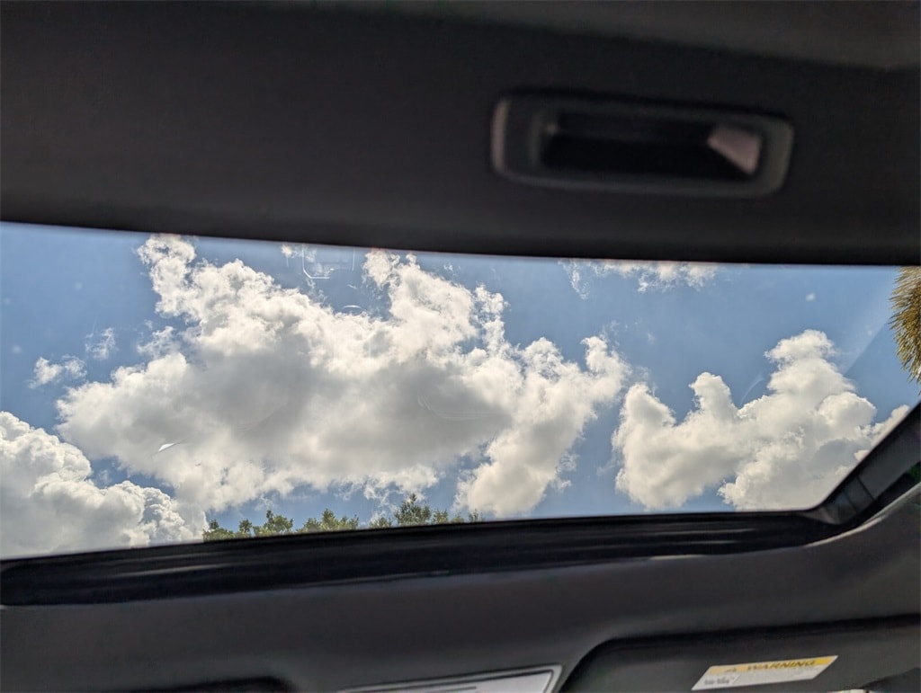 Thumbnail: 2025 Acura TLX - 19