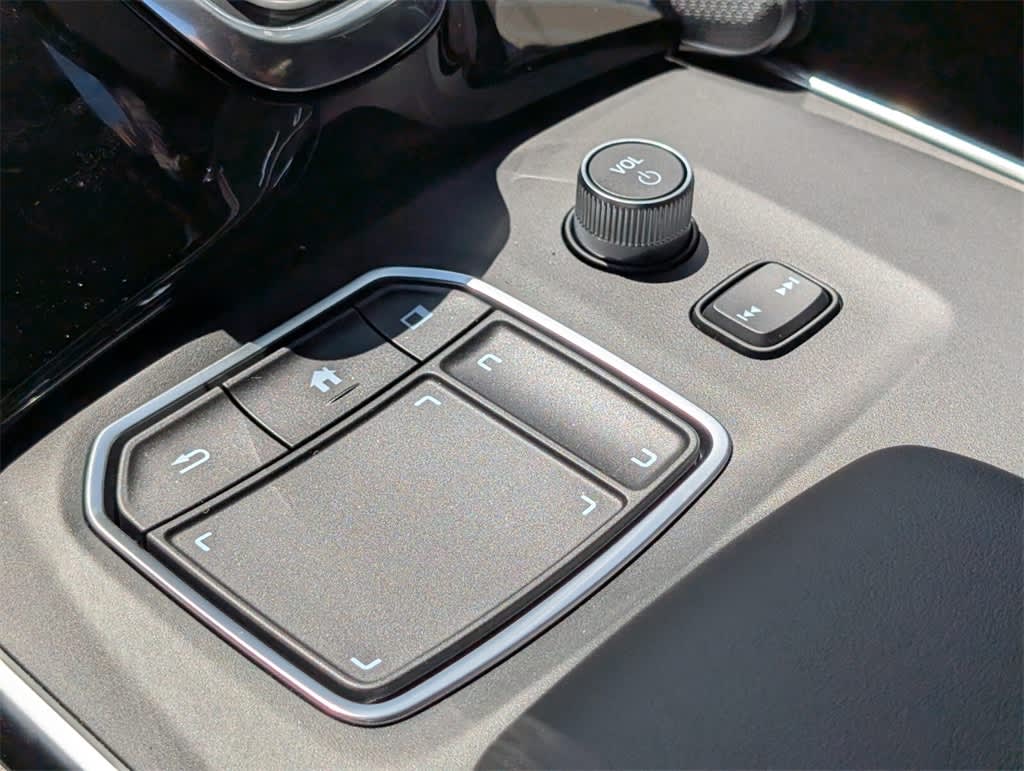 Thumbnail: 2025 Acura TLX - 13