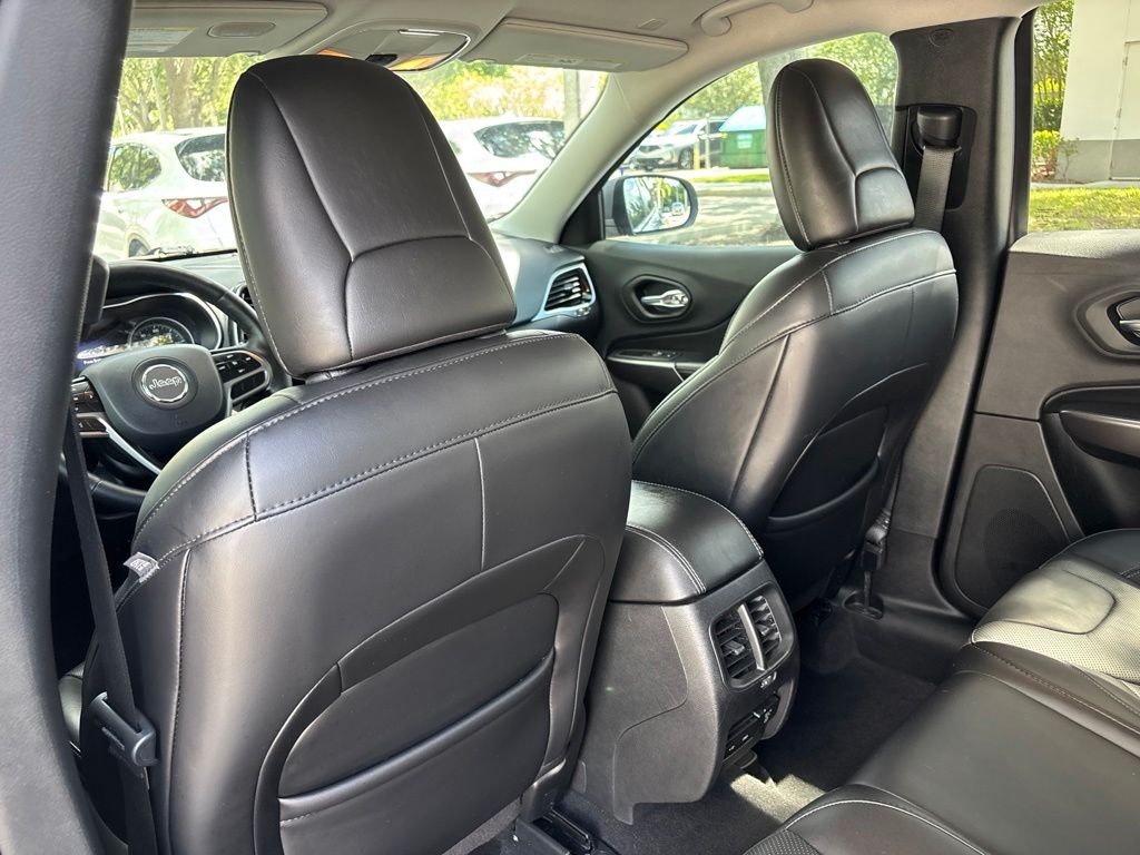 Thumbnail: 2019 Jeep Cherokee - 26