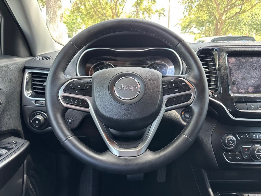 Thumbnail: 2019 Jeep Cherokee - 13