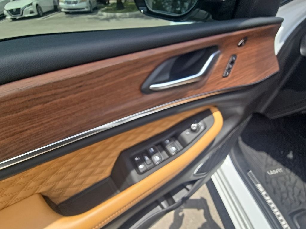 Thumbnail: 2025 Jeep Grand Cherokee - 27
