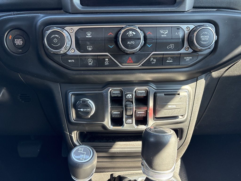 Thumbnail: 2021 Jeep Gladiator - 28