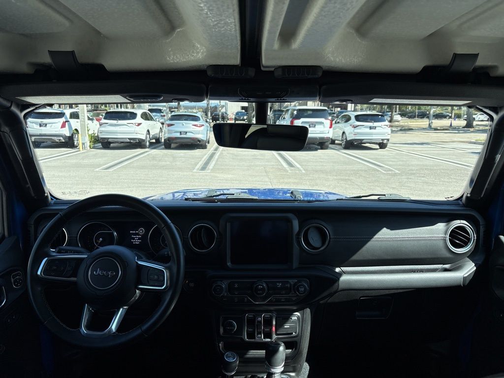 Thumbnail: 2021 Jeep Gladiator - 10