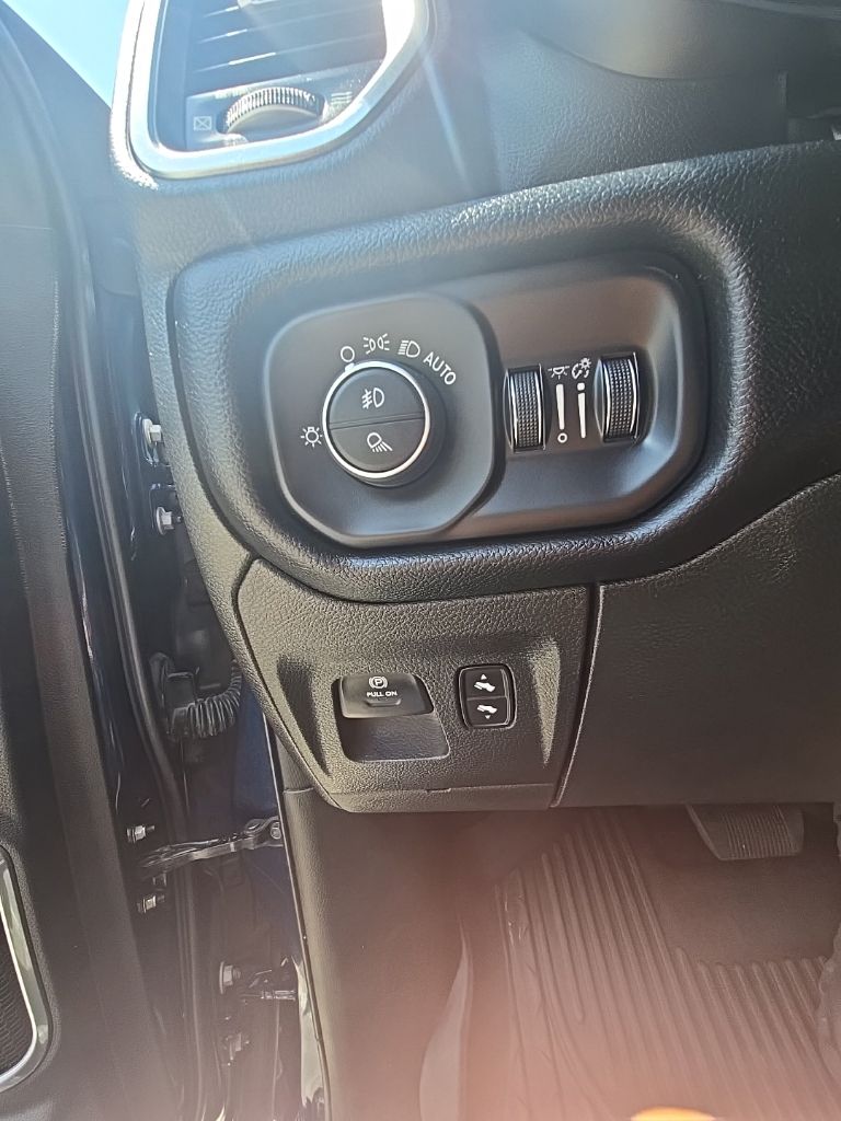 Thumbnail: 2022 RAM 1500 - 34