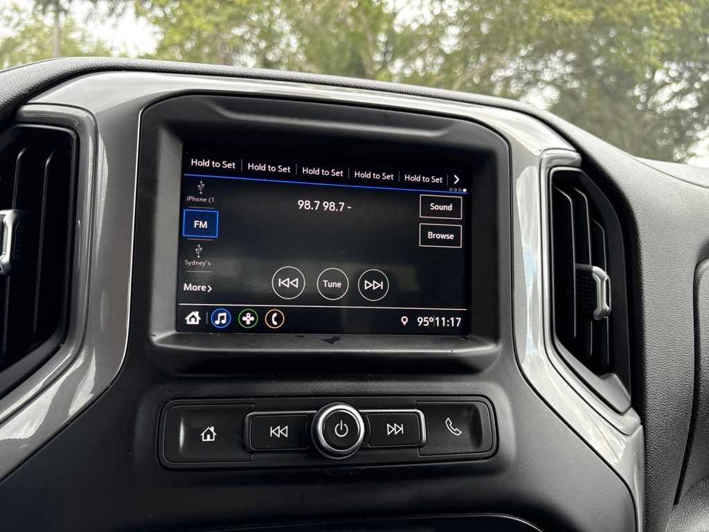 Thumbnail: 2020 Chevrolet Silverado 1500 - 29