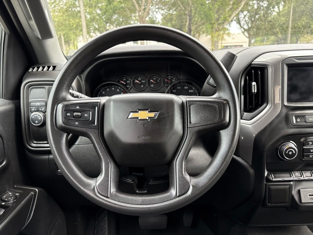 Thumbnail: 2020 Chevrolet Silverado 1500 - 13
