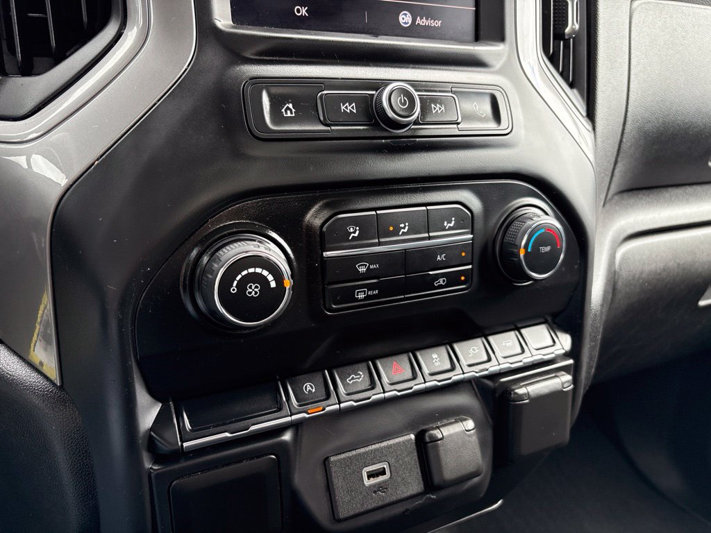 Thumbnail: 2020 Chevrolet Silverado 1500 - 32