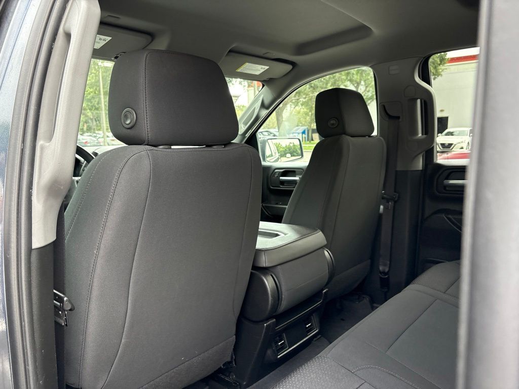 Thumbnail: 2020 Chevrolet Silverado 1500 - 26