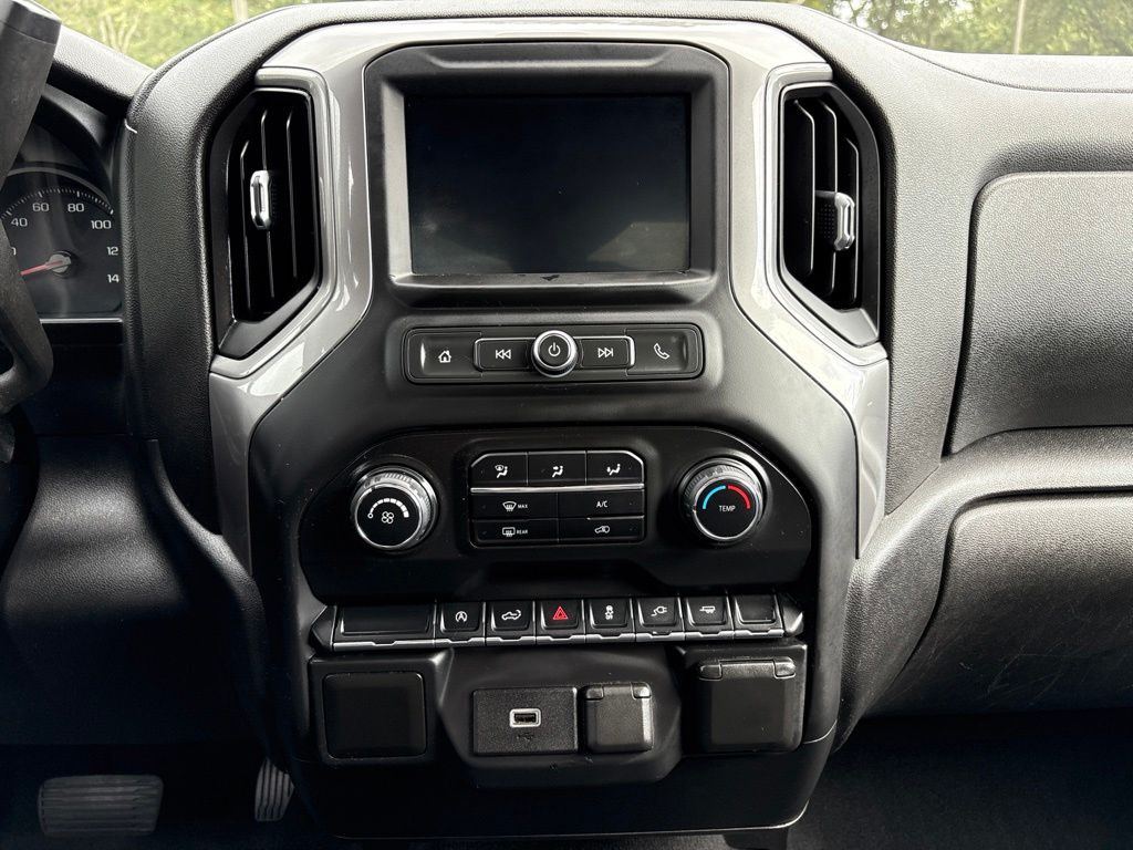 Thumbnail: 2020 Chevrolet Silverado 1500 - 15