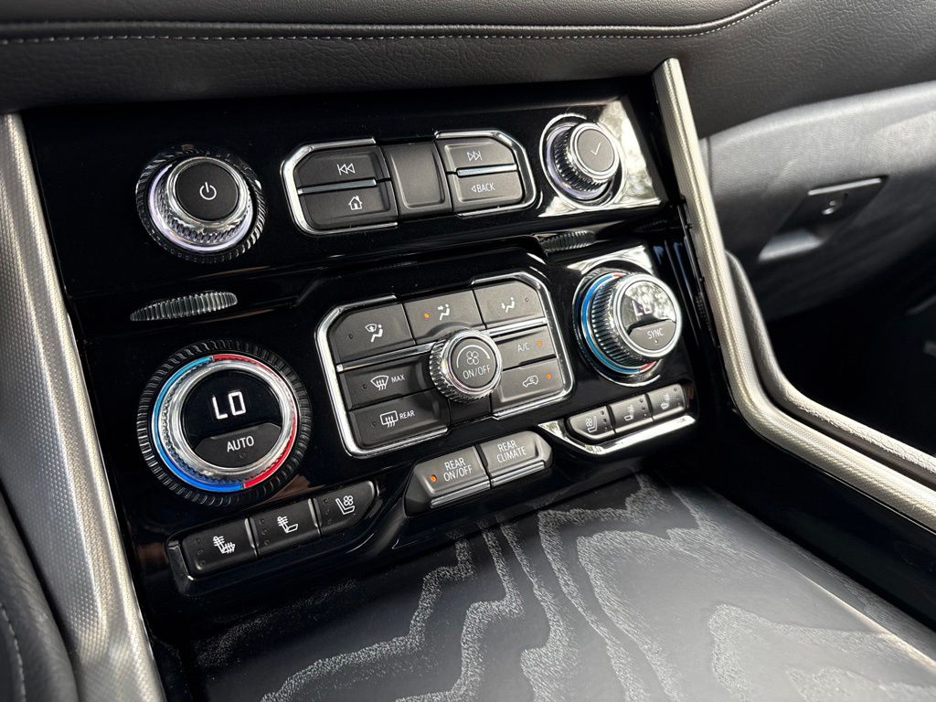 Thumbnail: 2023 GMC Yukon - 34