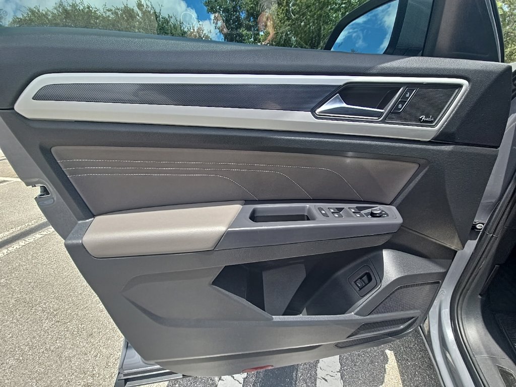 Thumbnail: 2021 Volkswagen Atlas - 23