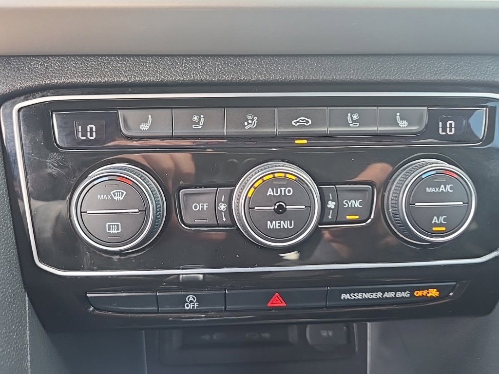 Thumbnail: 2021 Volkswagen Atlas - 28