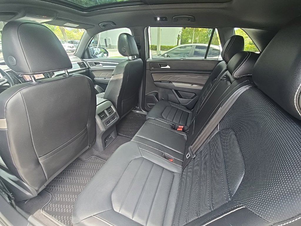 Thumbnail: 2021 Volkswagen Atlas - 32