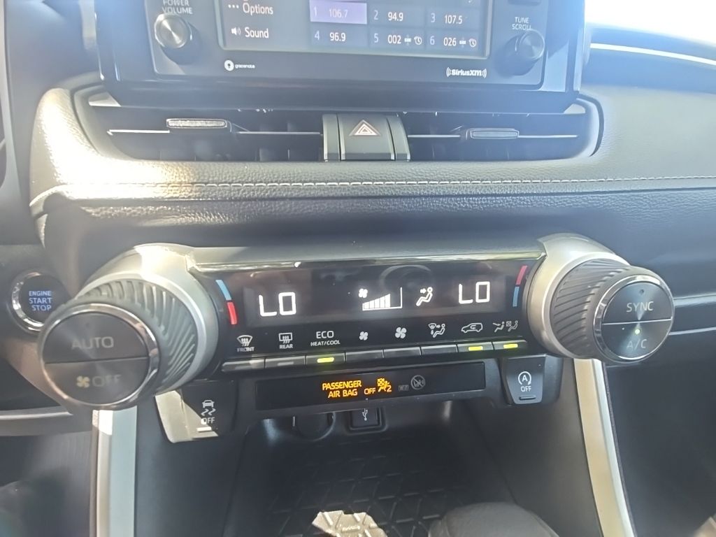 Thumbnail: 2020 Toyota RAV4 - 30