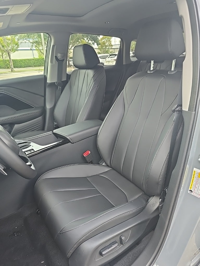 Thumbnail: 2025 Acura ADX - 10