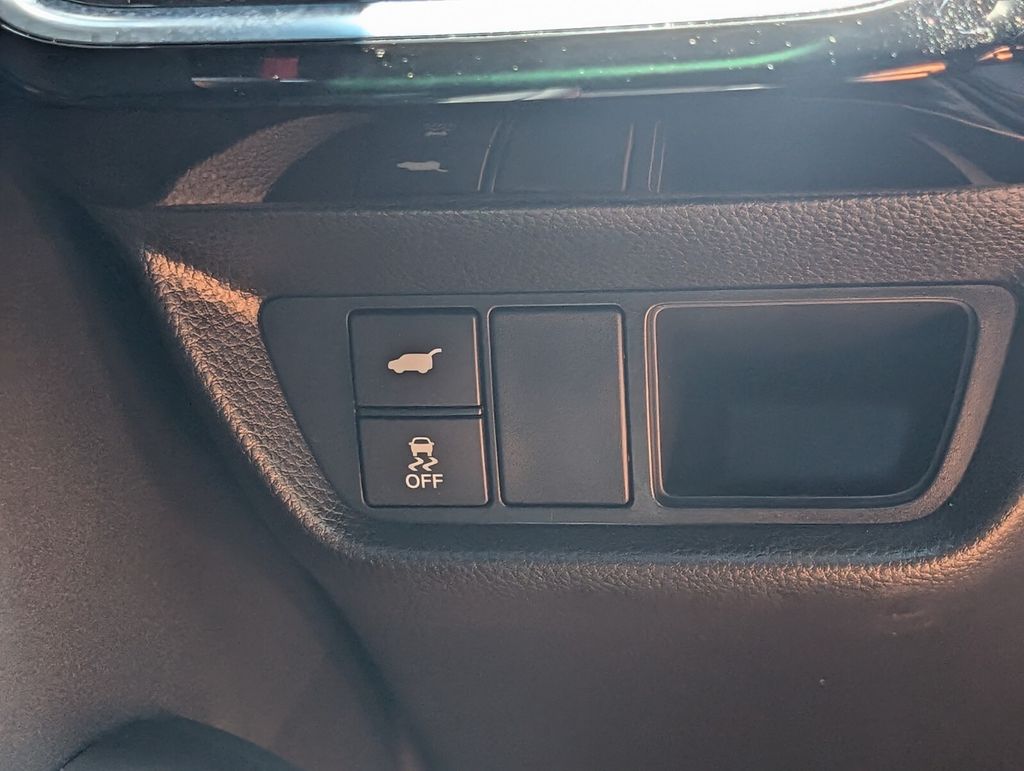 Thumbnail: 2025 Acura ADX - 22