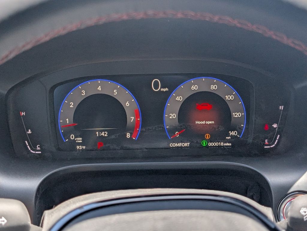 Thumbnail: 2025 Acura ADX - 13