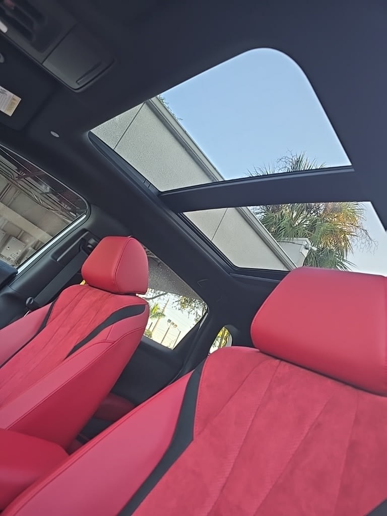 Thumbnail: 2025 Acura ADX - 19