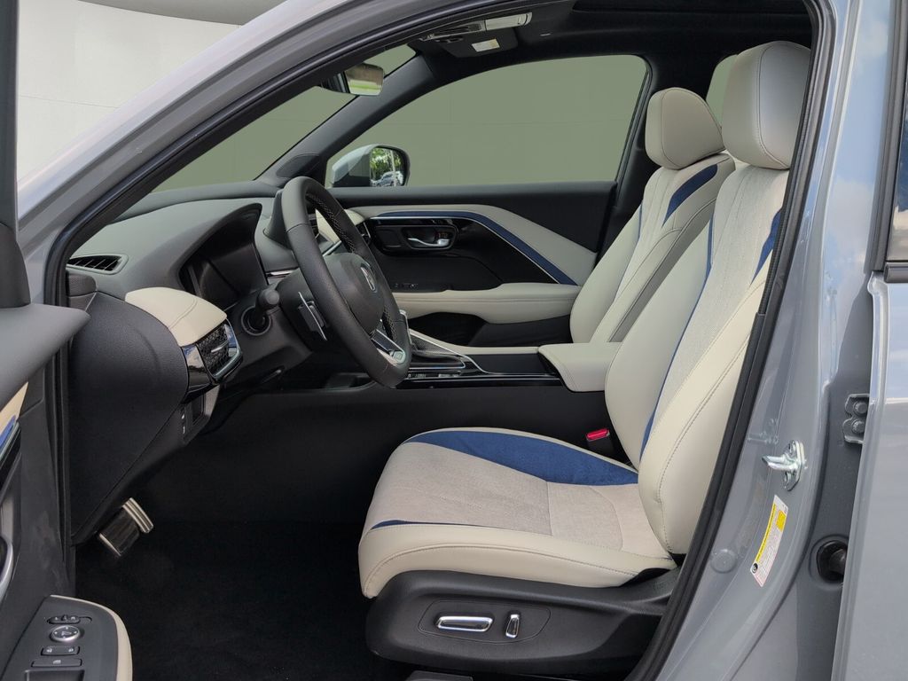 Thumbnail: 2025 Acura ADX - 8