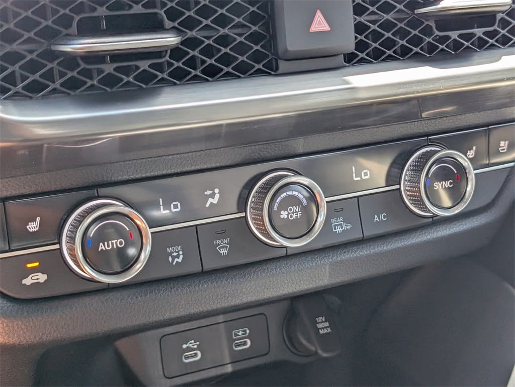 Thumbnail: 2025 Acura ADX - 19