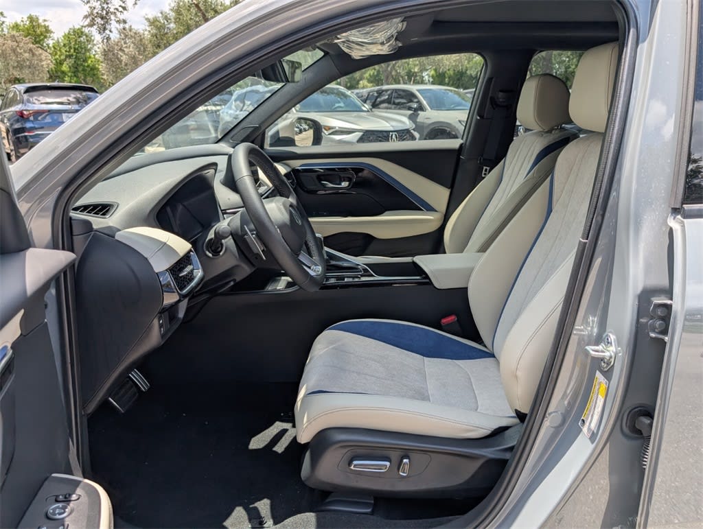 Thumbnail: 2025 Acura ADX - 7