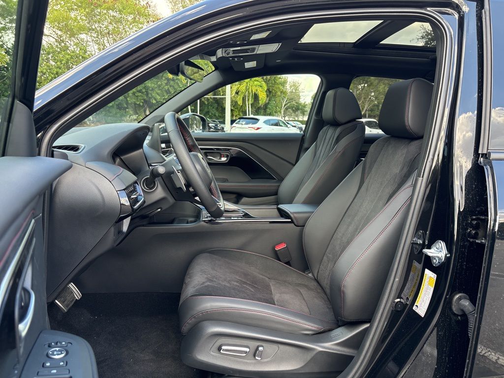 Thumbnail: 2025 Acura ADX - 9