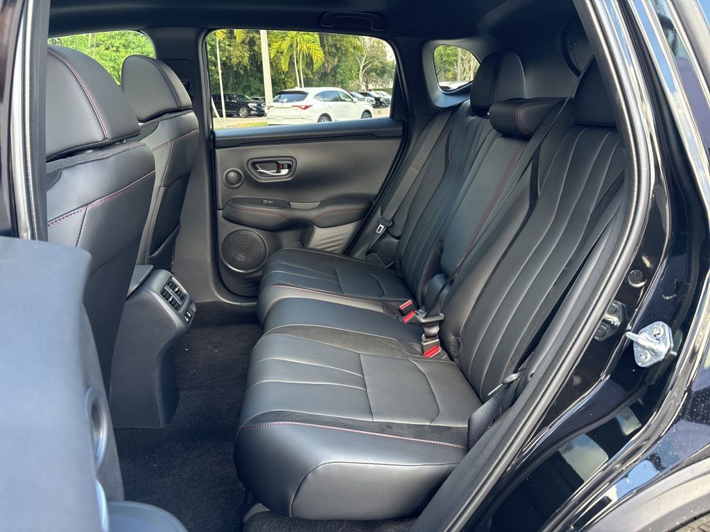 Thumbnail: 2025 Acura ADX - 25