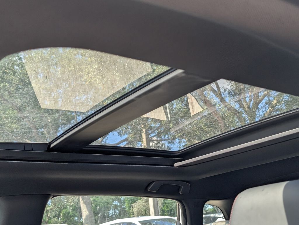 Thumbnail: 2025 Acura ADX - 18