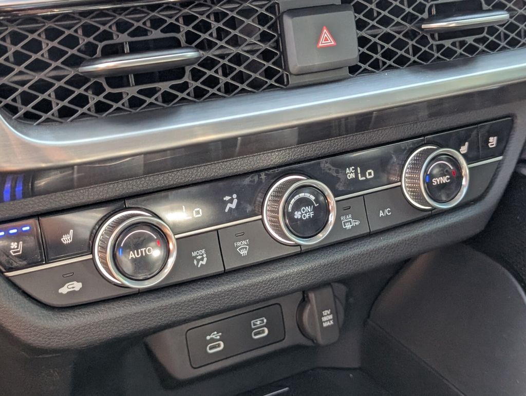 Thumbnail: 2025 Acura ADX - 19