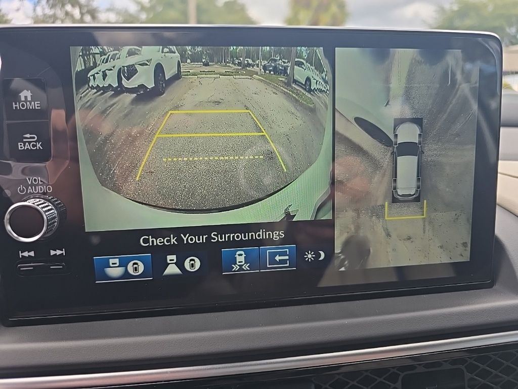 Thumbnail: 2025 Acura ADX - 13