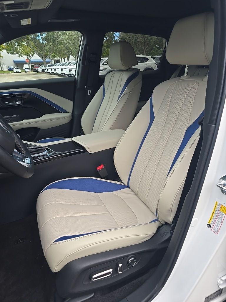 Thumbnail: 2025 Acura ADX - 10