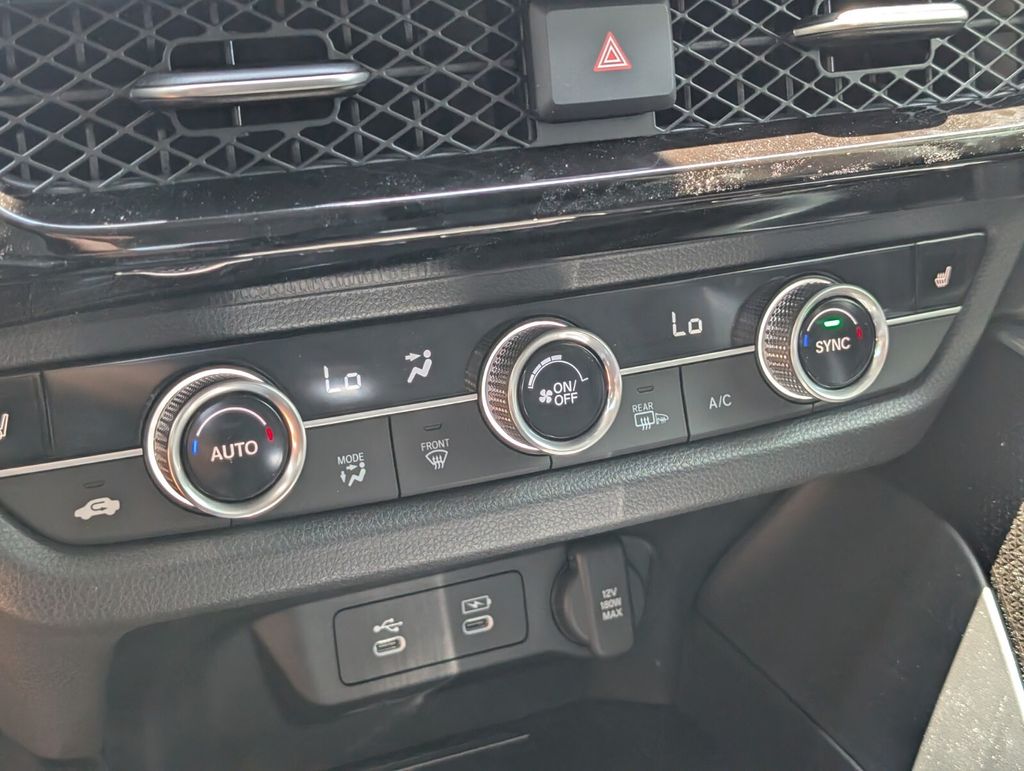 Thumbnail: 2025 Acura ADX - 21