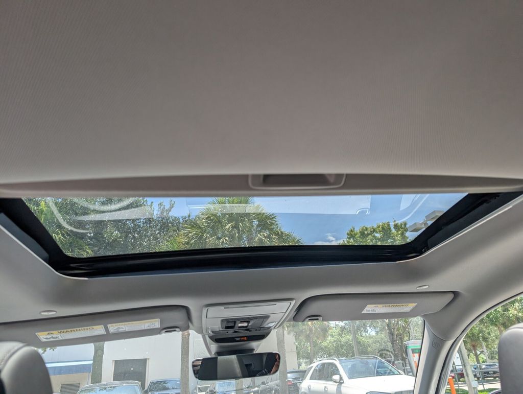 Thumbnail: 2025 Acura ADX - 20