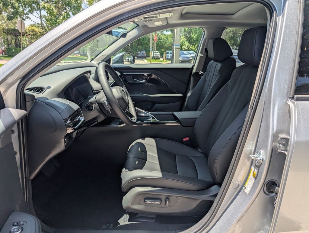 Thumbnail: 2025 Acura ADX - 11